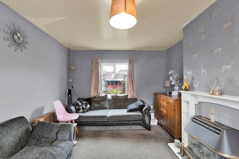 3 bedroom semi-detached house for sale - Gibbon Drive, Lostock Gralam, Northwich