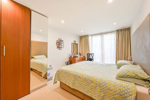 2 bedroom flat for sale, Western Gateway, E16, Royal Docks, London, E16
