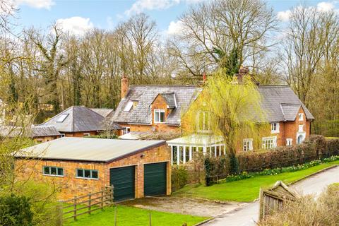 4 bedroom semi-detached house for sale, Chetwode, Buckingham, Buckinghamshire, MK18
