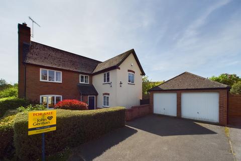 4 bedroom detached house for sale, Alexandra Drive, Yoxall