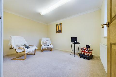28 Alexandra Drive, Yoxall, Burton-on-trent, DE13 8PL