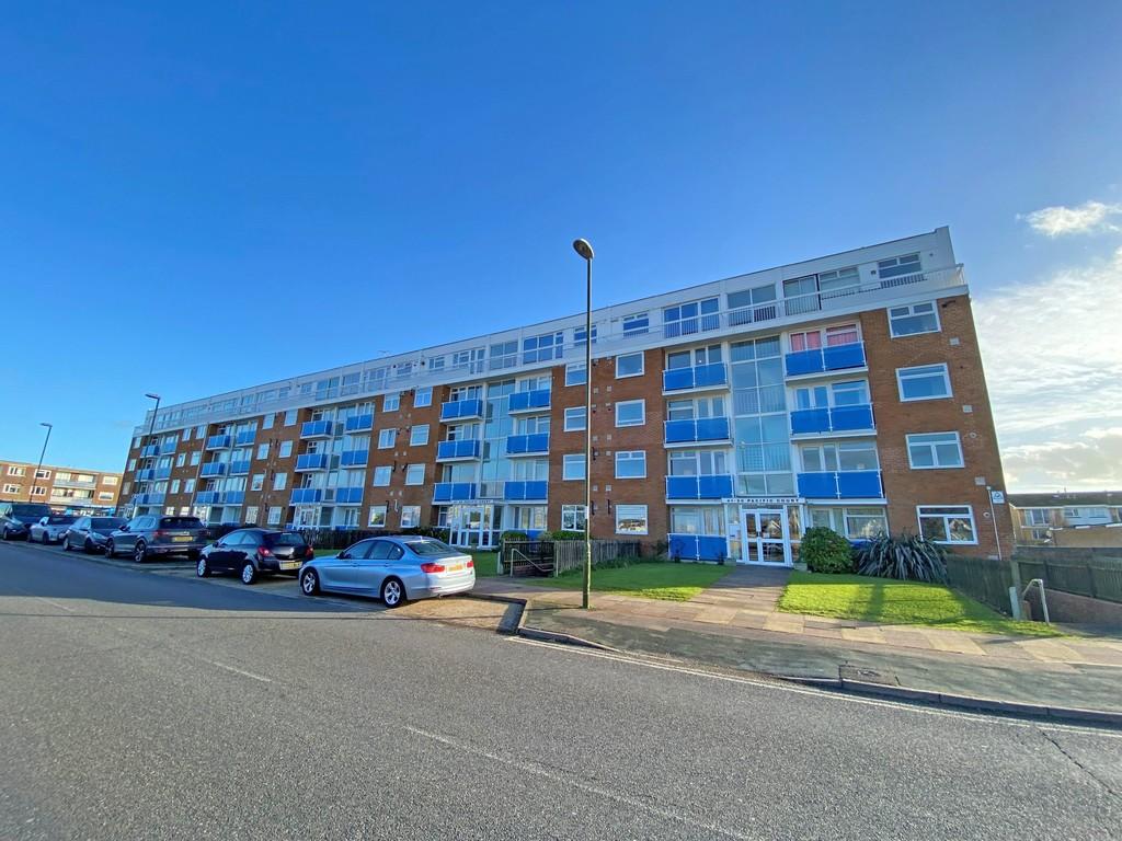 Riverside, Shoreham-by-Sea BN43 2 Bed Flat For Sale - £325,000