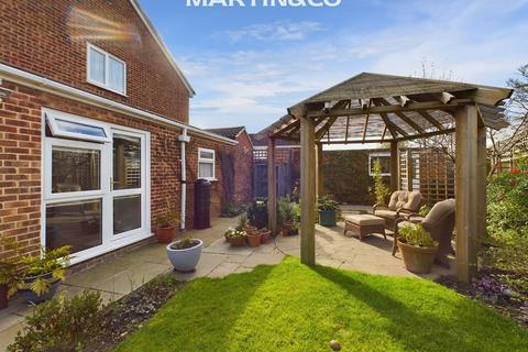 94 Shefford Crescent, Wokingham, RG40 1YP