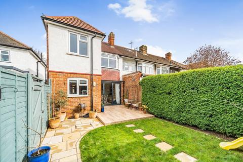 13 Hall Road, Isleworth, TW7 7PA