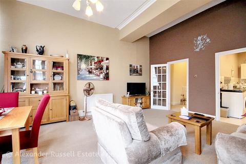 1 bedroom maisonette for sale, St Mildreds Court, Beach Road, Westgate-on-Sea, CT8
