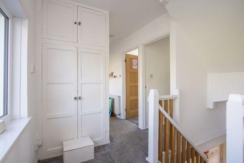 1 Breaksea Close, Sully, Penarth, CF64 5ST