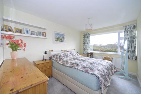 3 bedroom detached bungalow for sale - Mapledrakes Close, Cranleigh