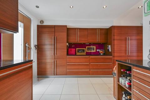 3 bedroom flat for sale, Drury Lane, Covent Garden, London, WC2B