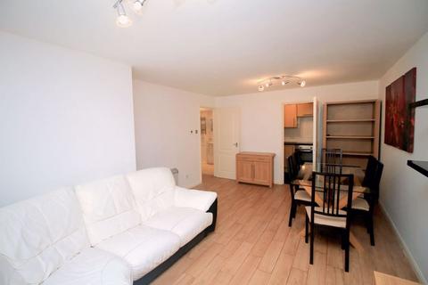 1 bedroom ground floor flat to rent - Heton Gardens, Hendon, London, NW4 4XS