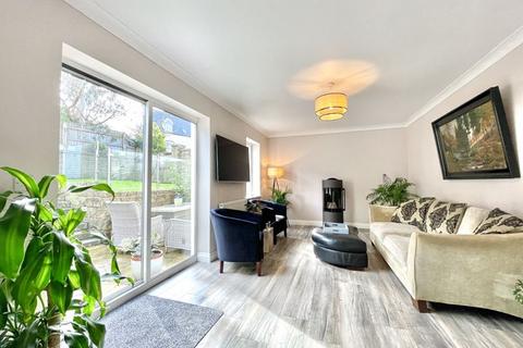 89 Treffry Road, Truro, TR1 1WE