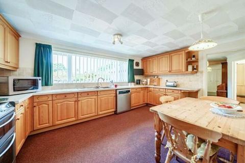4 bedroom detached bungalow for sale - Goodwood, Green Lane, Woodhall Spa