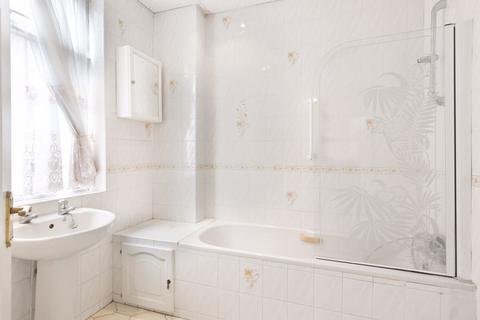 33 Collindale Avenue, Sidcup, DA15 9DN