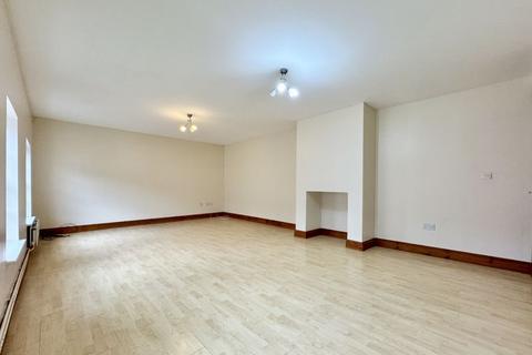 2 bedroom apartment for sale, High Street, Markyate