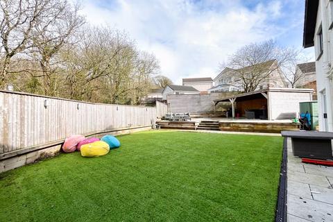 79 The Meadows, Cimla, Neath, SA11 3XF