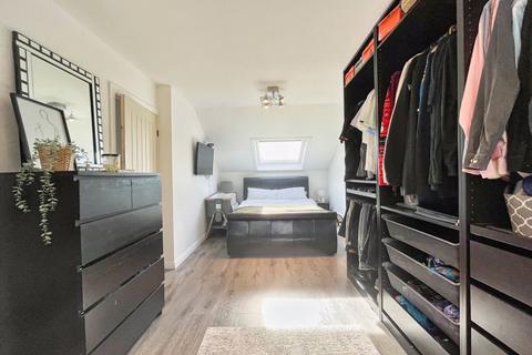 79 The Meadows, Cimla, Neath, SA11 3XF