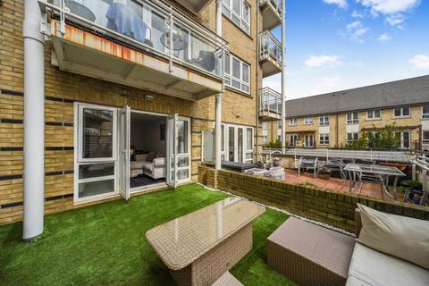 2 bedroom apartment for sale, St Davids Square, Isle of Dogs, E14
