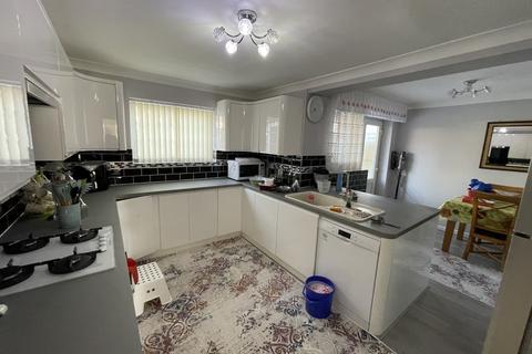 4 bedroom detached house for sale, Crabwood Road, Southampton