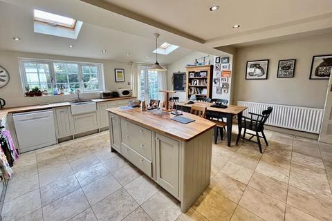 4 bedroom semi-detached house for sale - West Street, West Malling