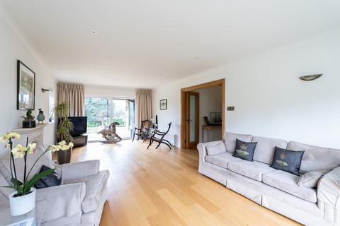 21 Pointers Hill, Westcott, Dorking, RH4 3PF