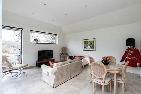 21 Pointers Hill, Westcott, Dorking, RH4 3PF