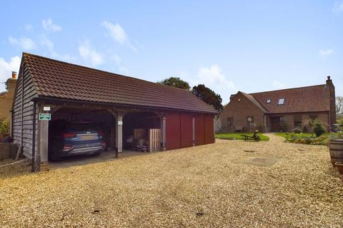 3 bedroom bungalow for sale, Holly House, Tanvats, Metheringham