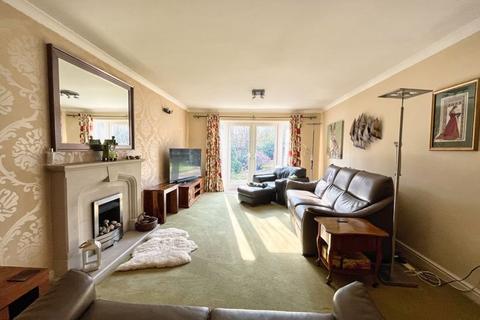 16 Iron Way, Tondu, Bridgend, CF32 9BF