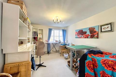 16 Iron Way, Tondu, Bridgend, CF32 9BF