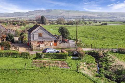 2 bedroom detached house for sale, Wyckham Lane Steyning