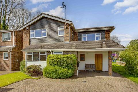 4 bedroom detached house for sale, Spinners Walk, Marlow