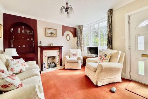 2 bedroom terraced house for sale, Station Road, Claygate