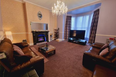 7 bedroom terraced house for sale, Selborne Mansions, Selborne Mount, Bradford, BD9