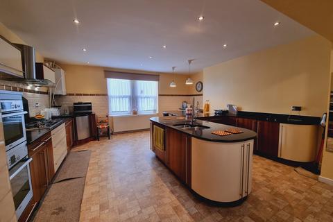 7 bedroom terraced house for sale, Selborne Mansions, Selborne Mount, Bradford, BD9