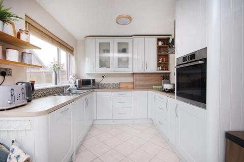 3 bedroom semi-detached house for sale, Totton