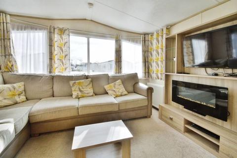 2 bedroom detached house for sale, Mallard Lake, Cotswold Water Park, Gloucestershire