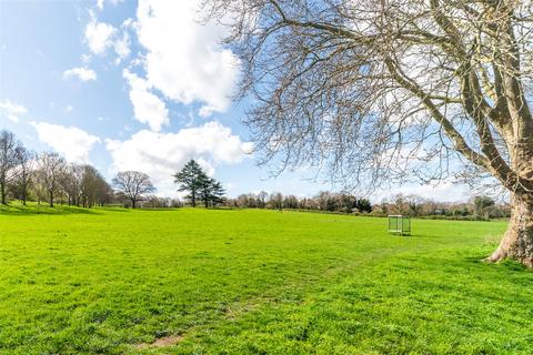30 Taunton Close, Bexleyheath, DA7 6NN