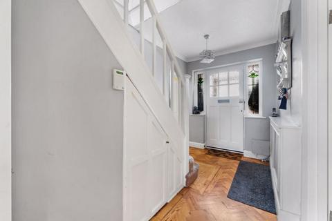 19 Fairway, Carshalton, SM5 4HR
