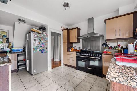 19 Fairway, Carshalton, SM5 4HR