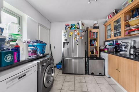 19 Fairway, Carshalton, SM5 4HR