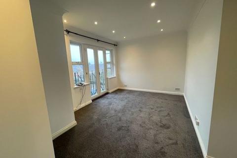 Flat 18, Page Court Page Street, London, NW7 2DY