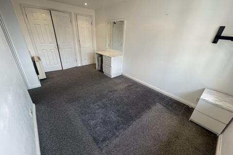 Flat 18, Page Court Page Street, London, NW7 2DY