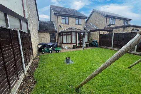 11 Napton Close, Hayes, UB4 9RN