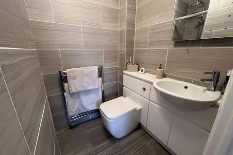 11 Napton Close, Hayes, UB4 9RN