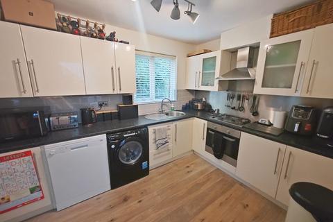 4 bedroom detached house for sale - Lindwell Grove, Greetland