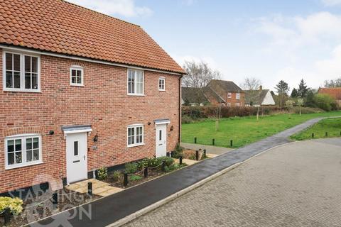 3 bedroom end of terrace house for sale, William Brown Drive, Blofield, Norwich