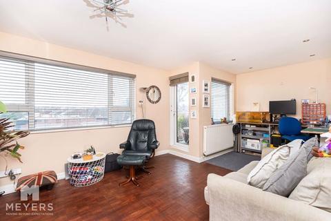 2 bedroom apartment for sale - Holdenhurst Avenue, Bournemouth, BH7