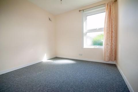 2 bedroom apartment to rent, Ashburnham Road, Southend-On-Sea SS1