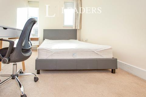 1 bedroom in a house share to rent, Longworth Avenue, CB4