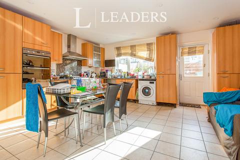 1 bedroom in a house share to rent, Longworth Avenue, CB4