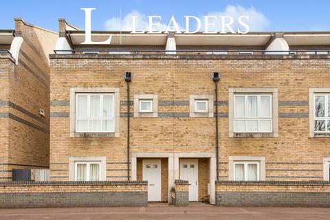 1 bedroom in a house share to rent, Longworth Avenue, CB4
