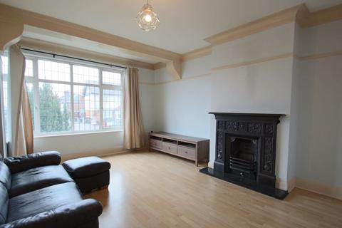 3 bedroom terraced house to rent, Bostall Hill, London SE2